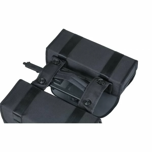 BASIL Tour Waterproof MIK 2x14L Pannier Set Black â Bild 3
